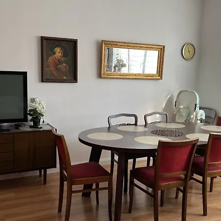 - Starowiejska 14 アパート