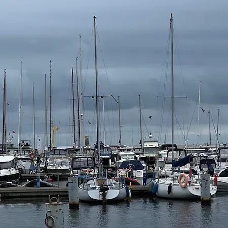 - Starowiejska 14 * Гдыня